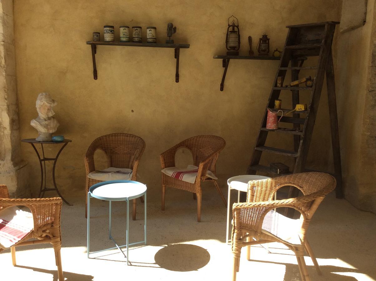 Bed and Breakfast Le Posterlon Caumont-sur-Durance Exterior foto