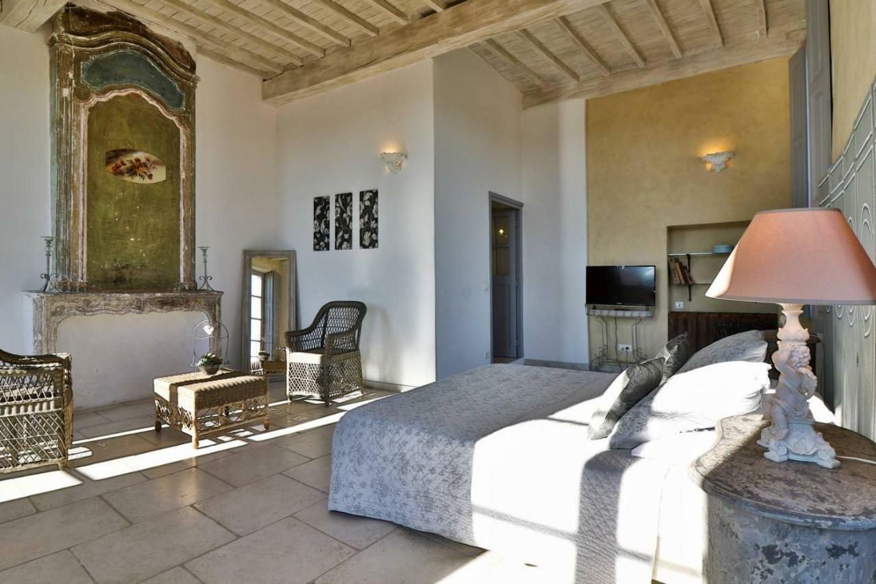 Bed and Breakfast Le Posterlon Caumont-sur-Durance Exterior foto